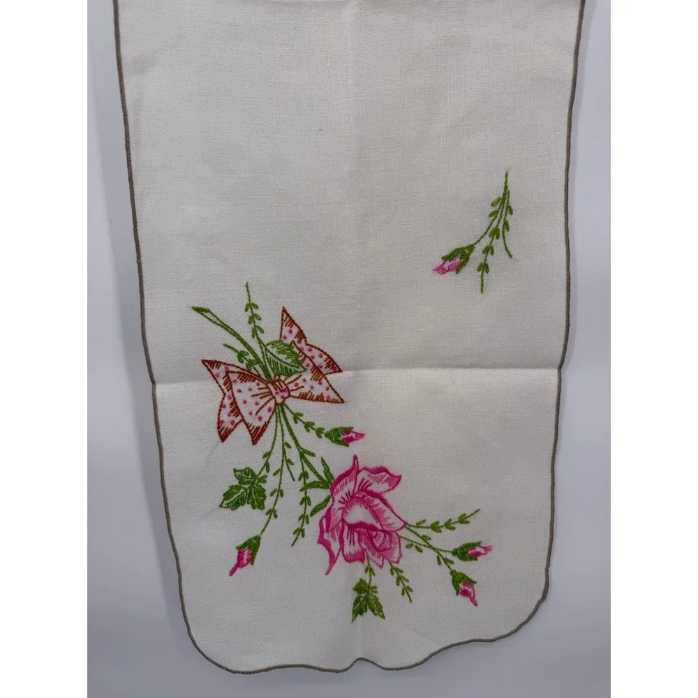 Vintage Hand Embroidered Table Runner Dresser Scarf Floral Rose Scalloped 39x11